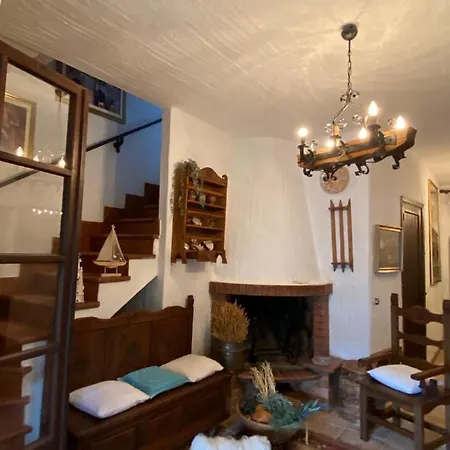 Massimo Villa *